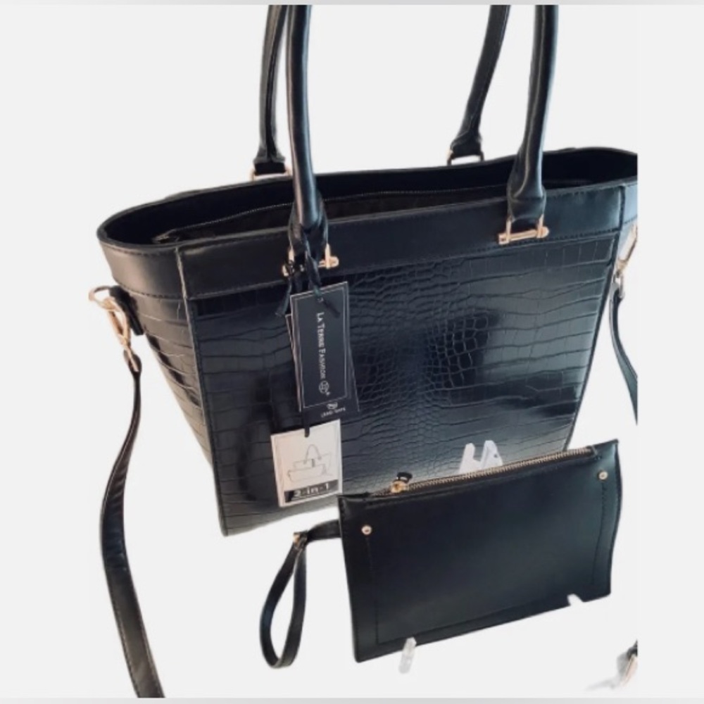 🌸. #673 -7.    La Terra Fashion croc handbag 2in 1 pouch bag